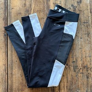 Oakley full length fleece lined leggings XS